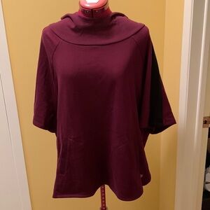 Forever 21 Sport sweatshirt with hoodie and 3/4 sleeves - never worn 🔴